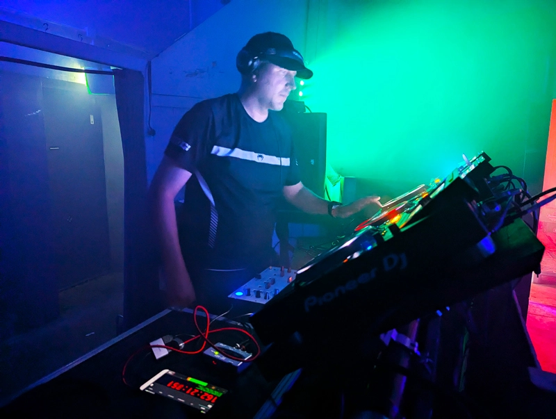 X3ROX performing live at a rave
